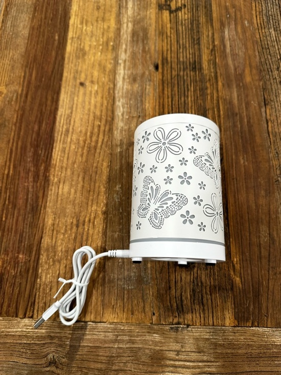 Other - White Butterfly & Floral Electric Diffuser